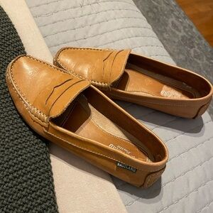 Women’s real leather loafers perfect for fall shoe 🤎🧡